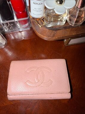 Authentic Vintage Chanel Pink Caviar Timeless CC 6-Key Holder Case